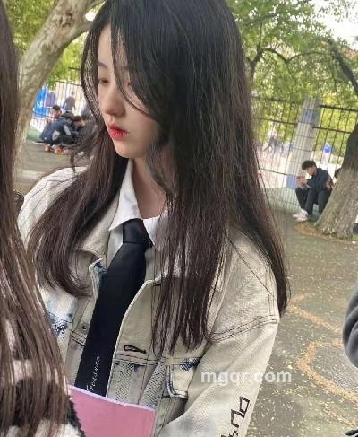 欣欣很难过的头像