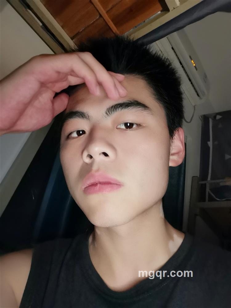 178男大学生的头像