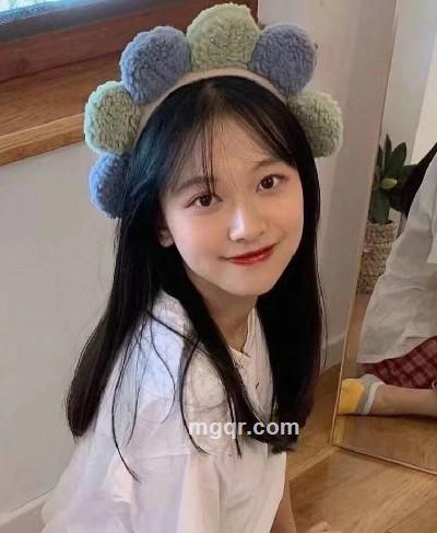 卖火柴的小女孩的头像