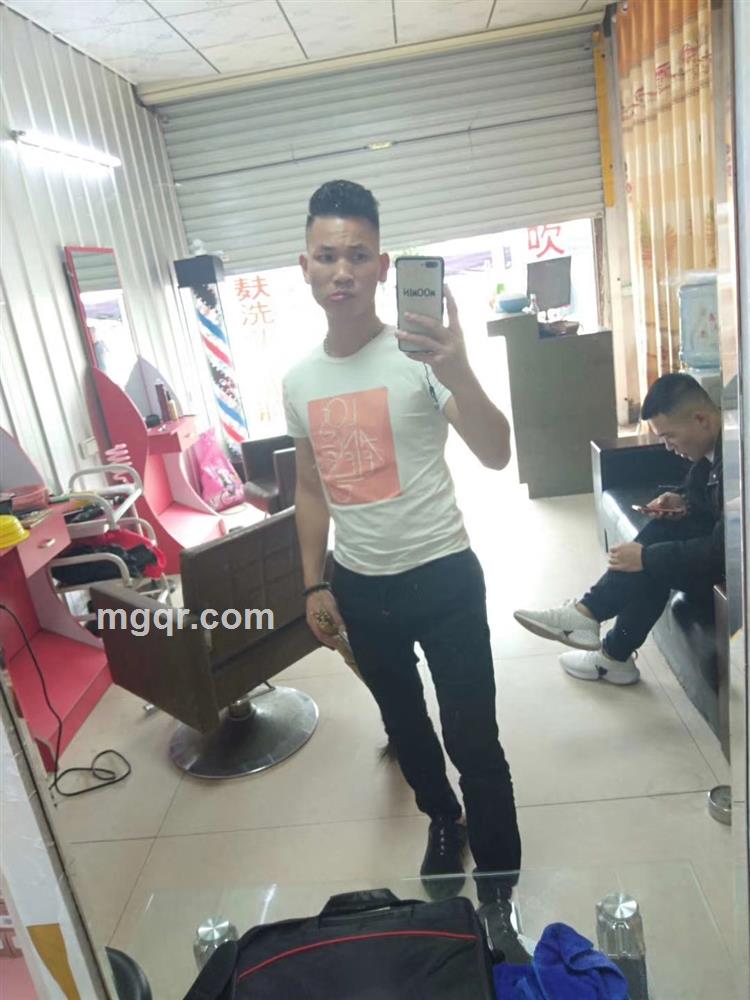 夜色朦胧的头像