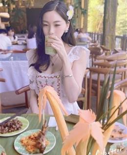 雅雅清纯的头像