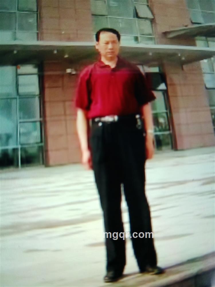 平凡男人的头像