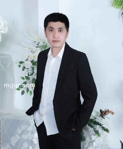 风中一片雪的头像