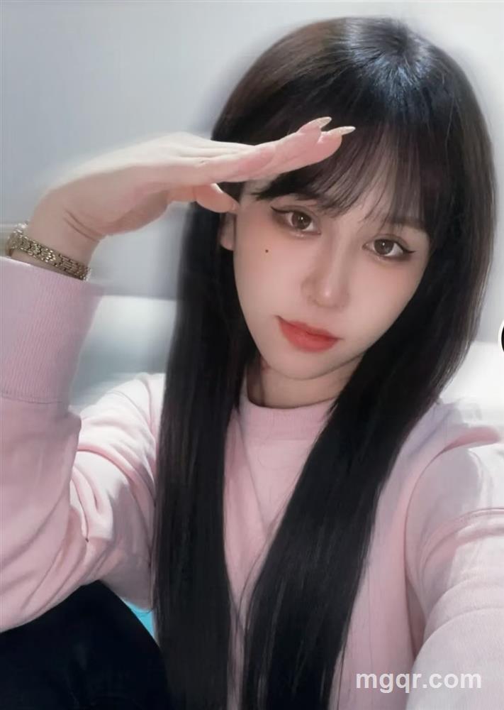 森林里的紫月亮的头像