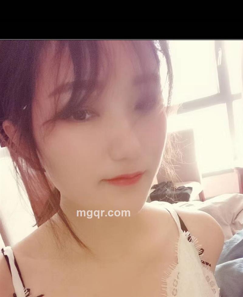 月亮丢了小洋裙