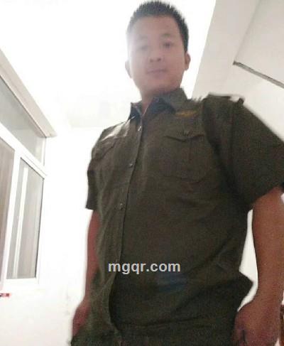 兵小伙