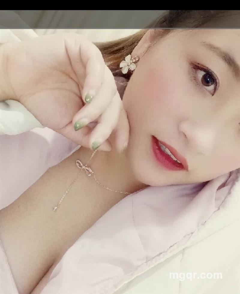 ??@黑衬衫的头像