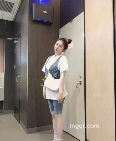 小亲亲的头像