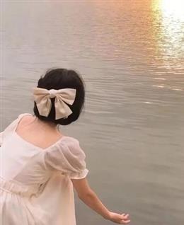 今天也是美女的头像