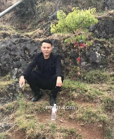 时光的天空的头像