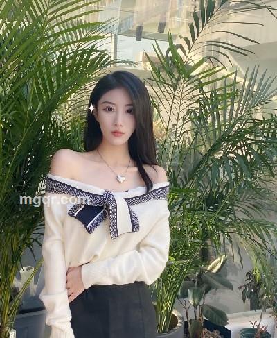 青瓷女子的头像