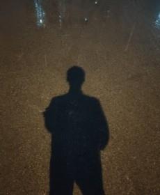 不帅会玩的头像