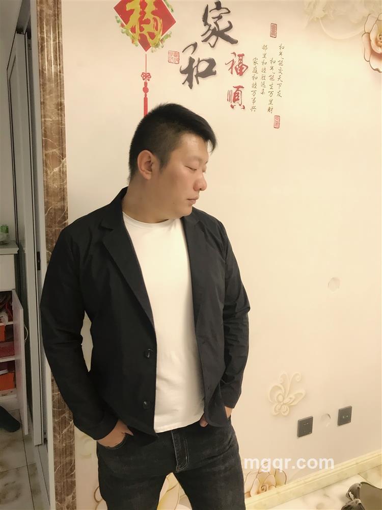 游泳的鱼的头像