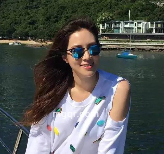 暗香8的头像