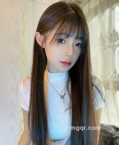 短发姑娘的头像