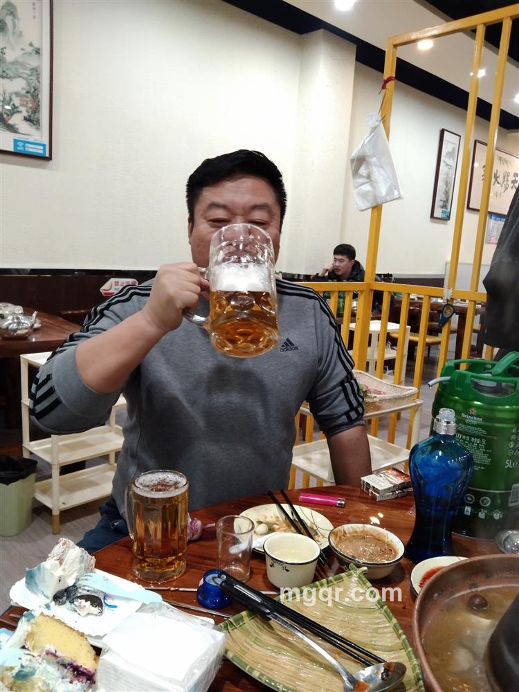 有故事也有酒的头像