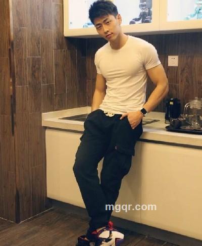 帅气大叔的头像