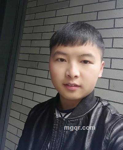 心锁了雾的头像