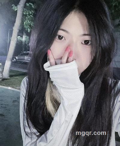 躲在童话里吃芒果的头像