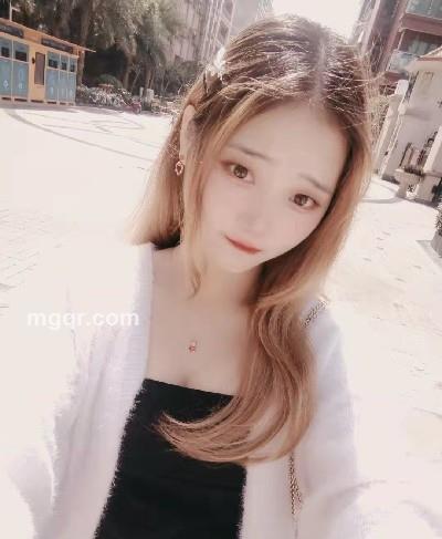 珊珊来迟的头像