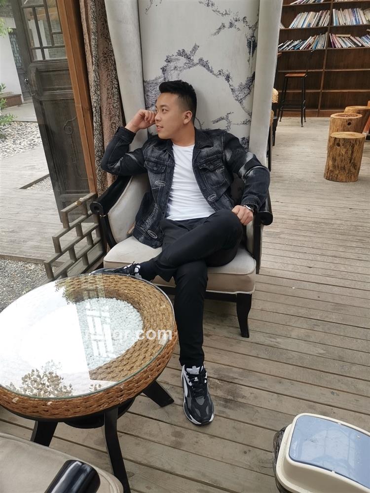 顶豆舔肉的头像