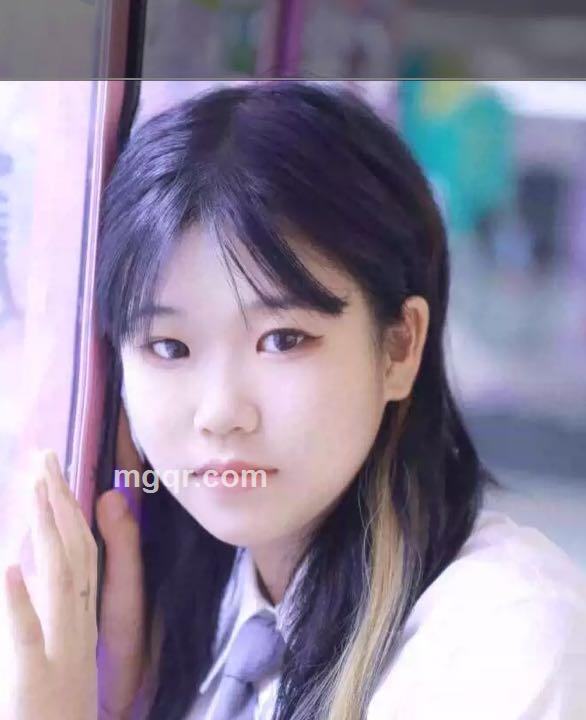 我的可爱藏起来了的头像