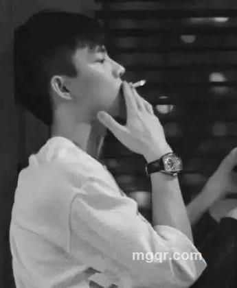 寻单身少妇的头像