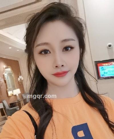小姐姐在呢的头像