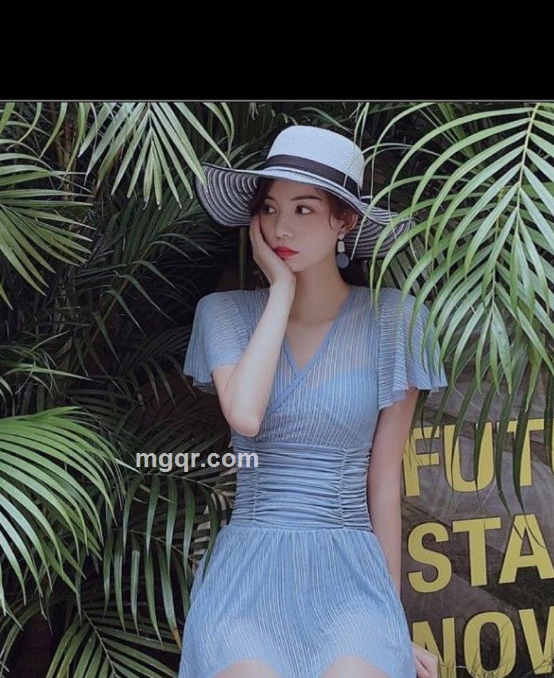 迎着光微笑的头像