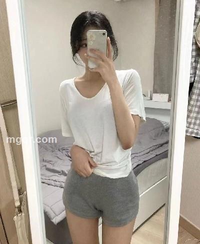 一朵梨花压海棠的头像