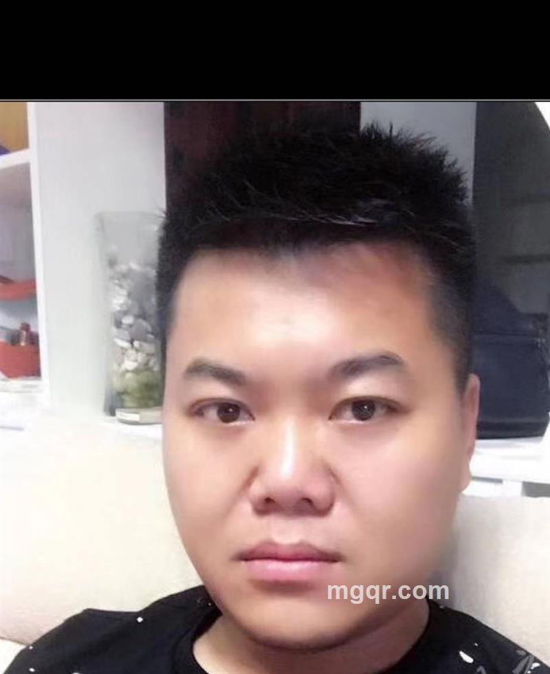 水清澈无鱼的头像