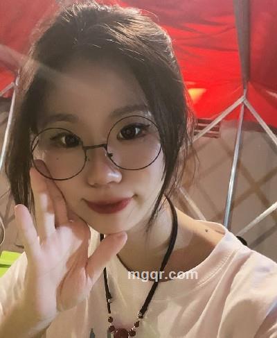 一直很安静的头像