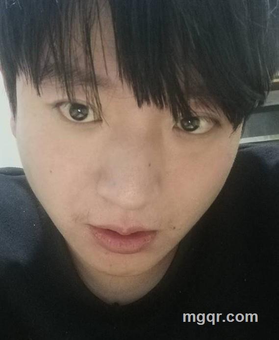 龙山男鸭的头像