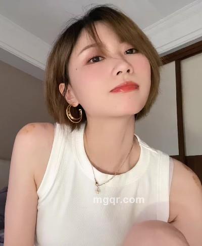 瑜伽女孩的头像