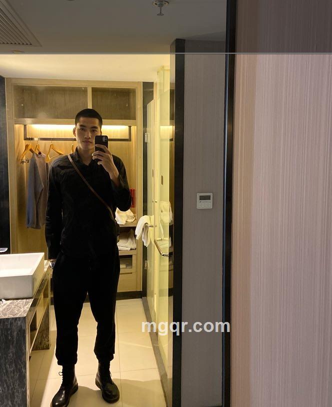 杰罗米休斯的头像