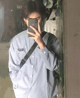 王思聪来打我吧的头像
