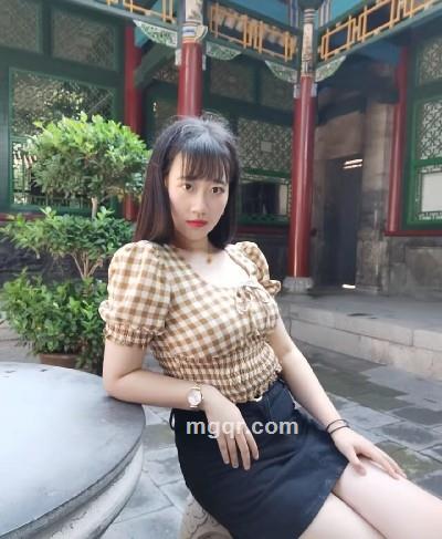 踩了脚牛奶的猫的头像