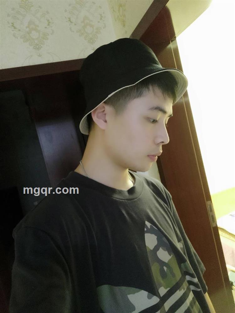 孤独的晚风的头像