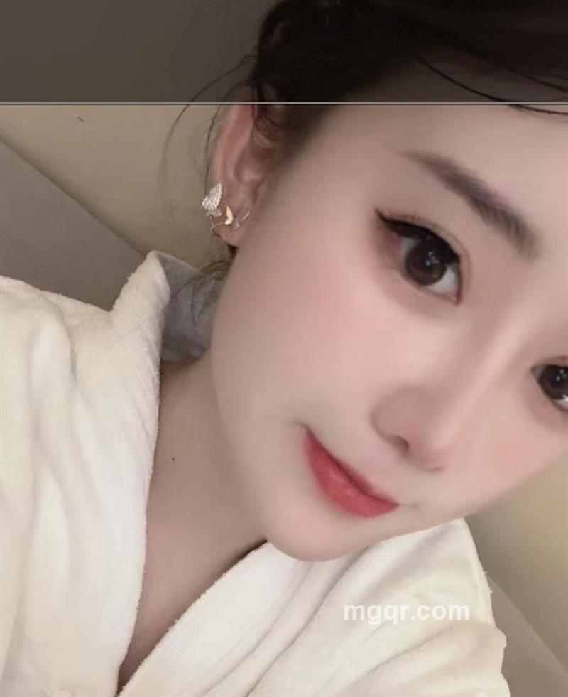 小仙女不吃辣的头像