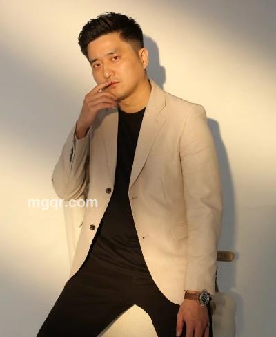 懂比爱重要的头像