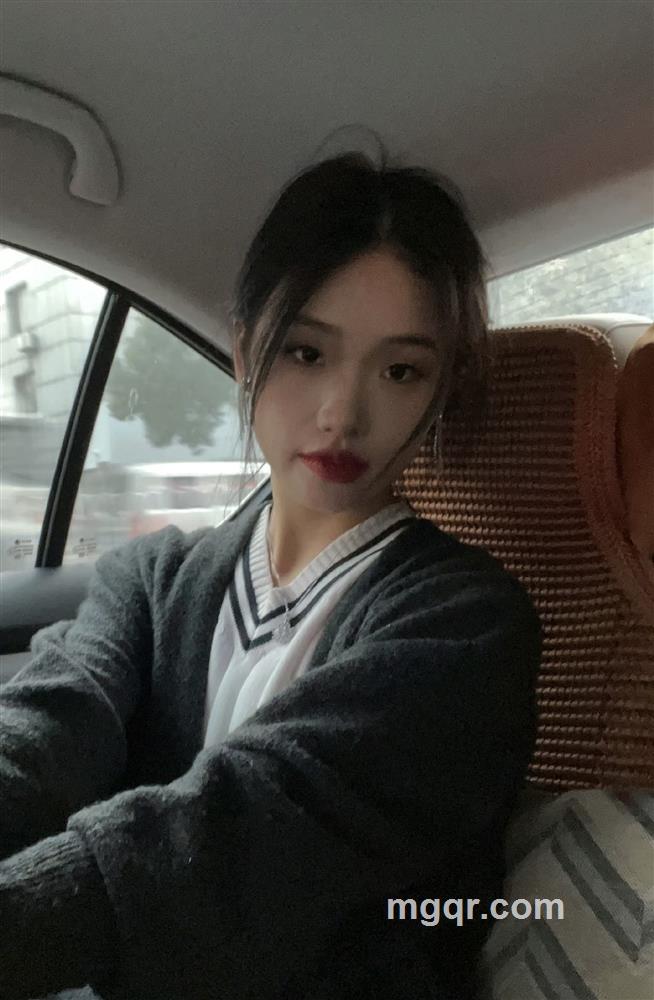 沙漠里的百合花的头像