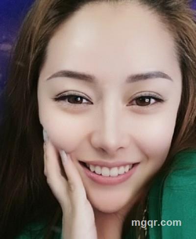 合而不同的头像