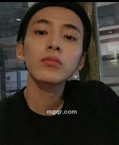 专一且深情的头像