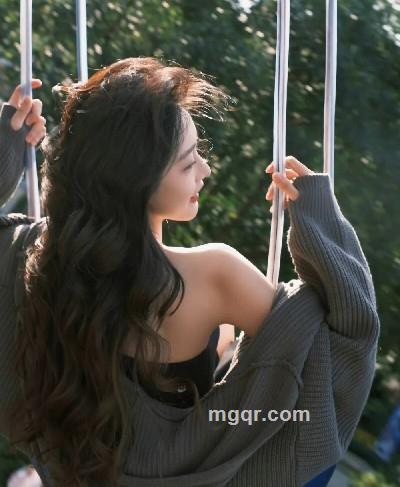 巴黎世家的妖妖的头像