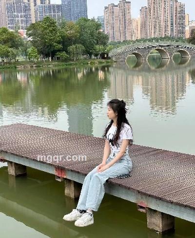 夏日荷花的头像