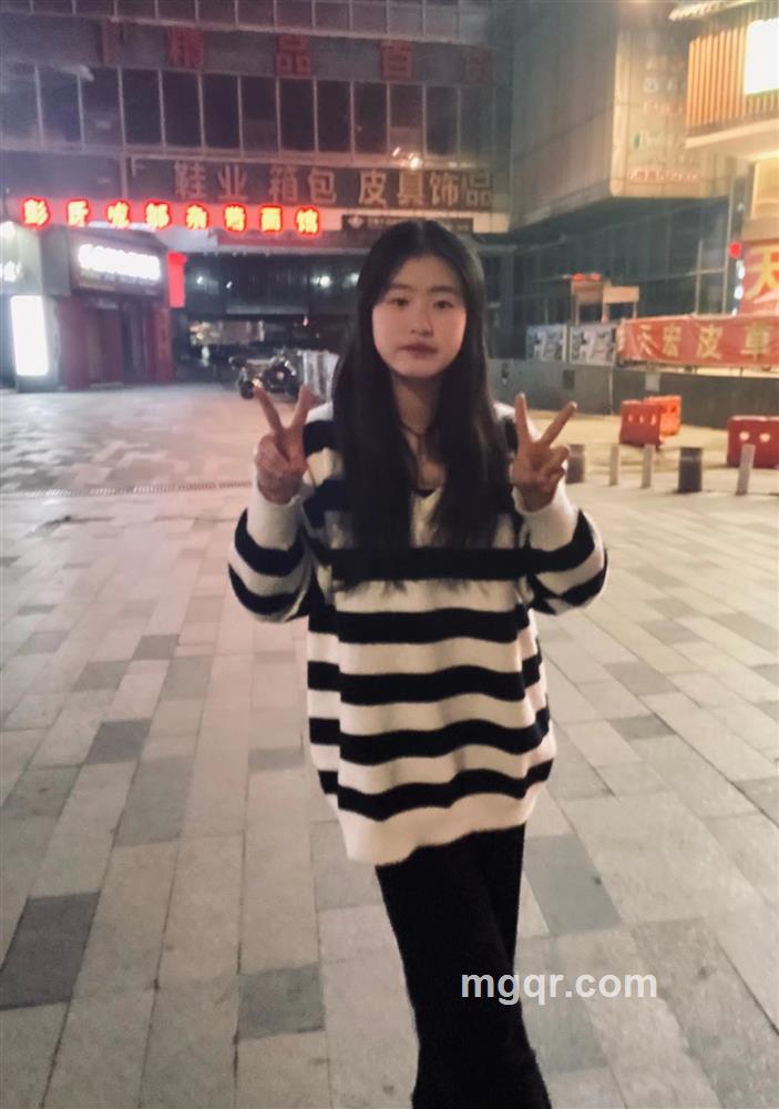 茜茜吖的头像