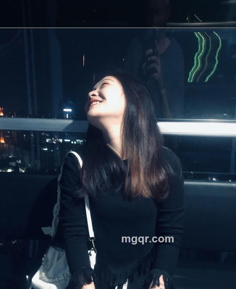 爱笑的球球的头像