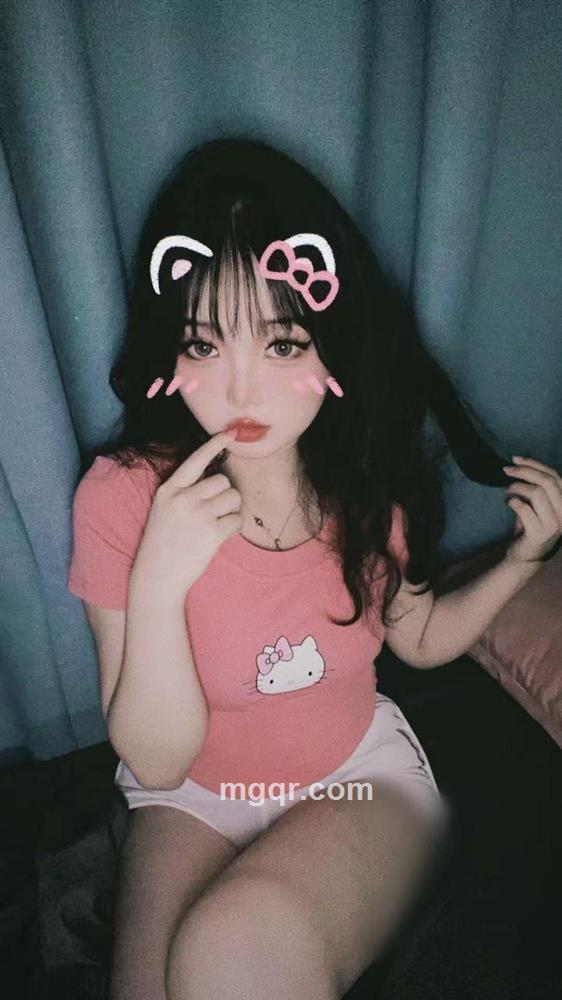 一颗草莓的头像