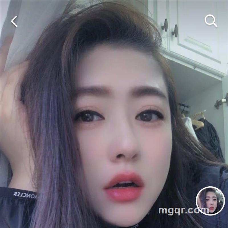 樱桃树下的头像