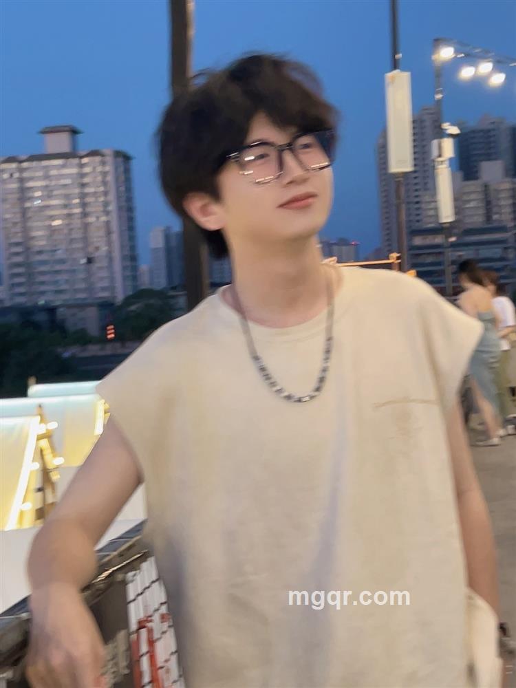 菩提叹月的头像